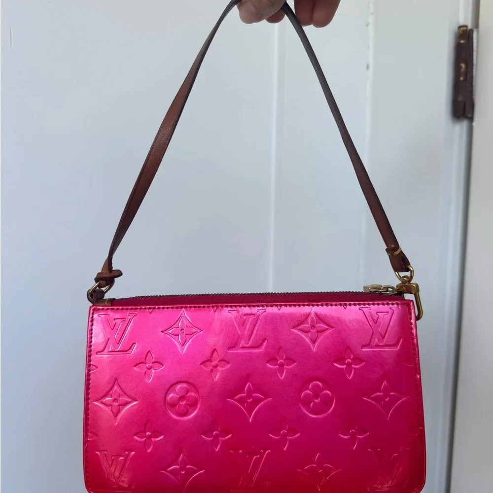 Louis Vuitton Vernis Monogram Pochette Accessoires Pink Bag with COA - Picture 5 of 13